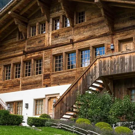 فيلة Elegant Alpine With لاوينن